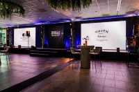 Haven Hotel Rotterdam, Curio Collection by Hilton - バー