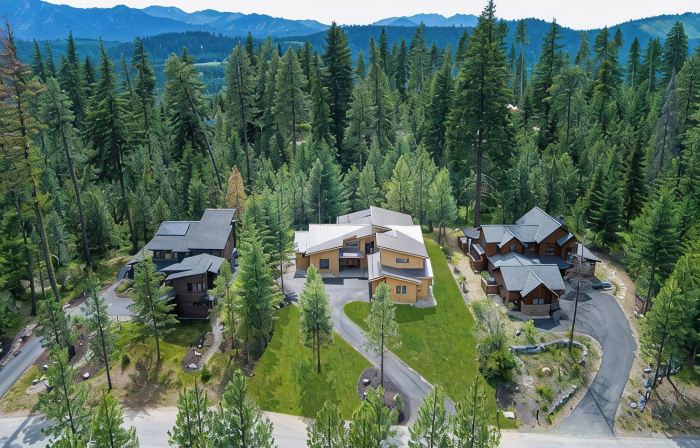 Luxury, Private Suncadia NEW Build, 4 KING SUITES, Bunk Room, Hot tub, Game Room