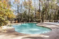 A Spacious Place for Everyone. Sanford Stadium, Downtown and Dining So Close! - balcony