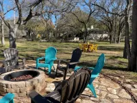 Peaceful, Family and Pet-Friendly Duplex in a Cut-De-Sac with Abundant Wild Life - 3성급