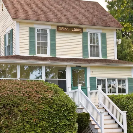 chief Smith Cove Lakefront Vacation Rental on Lake Winnipesaukee