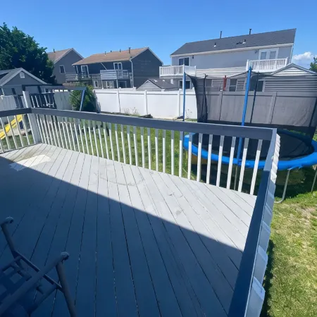 Updated Family Beach House with fenced yard - 5 min walk to the beach!