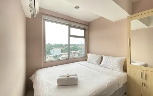 Roomy 2Br Apartment at Jarrdin Cihampelas Apartment by Travelio - Apartments