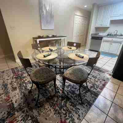 Cozy 3-bedroom townhome in Valdosta w/ amenities Others