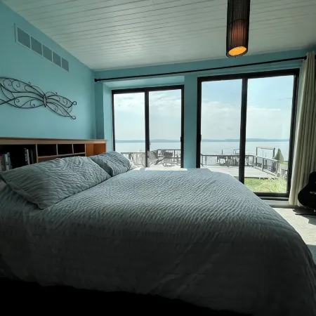 Waterfront house with amazing views. Top of the Chesapeake