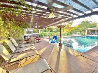 Private Massive Pool Home, Tennis Court, Basketball Court, and Game Room! - Villaer