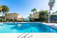 Incredible Beach Front Villa with a Pool & Shipwreck Snorkeling! -  Casas de vacaciones
