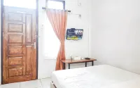 Urbanview Hotel Syariah @ Waskita Residence Telanaipura - 2 Yıldız