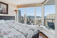 Luxury Downtown Ocean+Mountain views A/C Comfort Pool / hot tub/ sauna/ gym - Jacuzzi