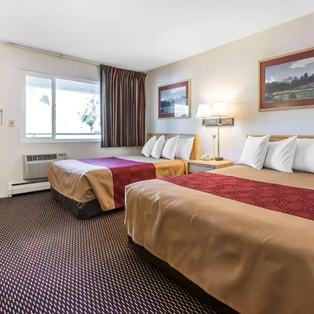 Econo Lodge Downtown Отели рядом с достопримечательностью «Колорадский колледж»