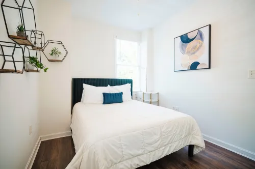 2BR Chic Duplex - Firepit - Perfect for Travel