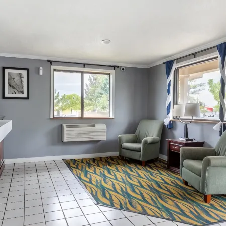 Super Inn by OYO Lansing MI