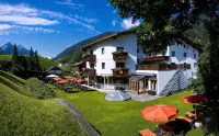 Hotel Medrazerhof - Mountain view