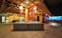 Studio Inn & Suites Semarang - bar