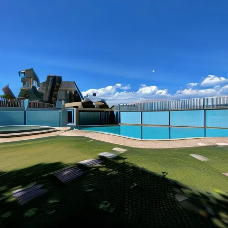 Argao Seabreeze Hotel Powered by Cocotel Отели в г. Аргао