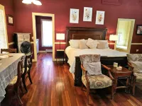The Williamsburg Cottage at Valley Glen...your romantic mountain getaway - Homestays