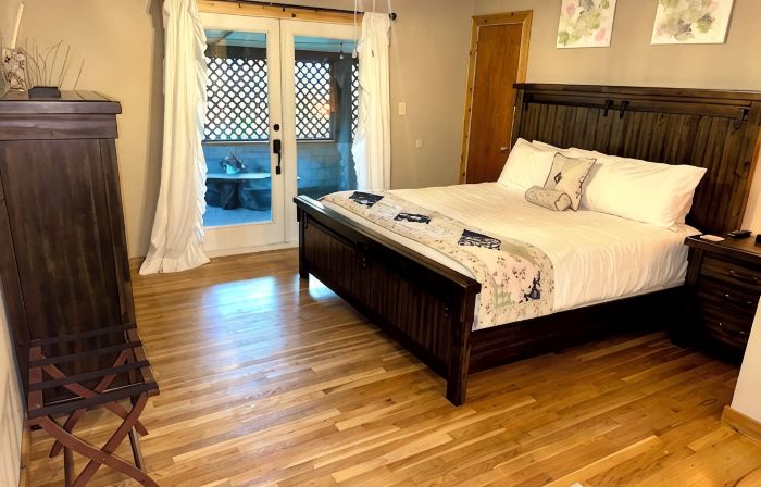 Charming 2-bedroom cottage in beautiful Colorado Springs