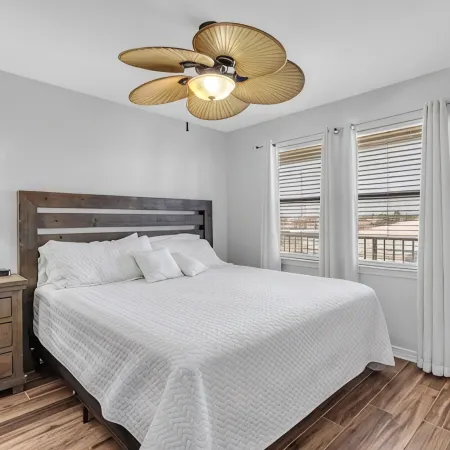 Gulf Beach Views! Beach Front Orange Beach Location!