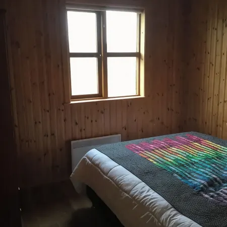Glass House with Private River & 360° Views 阿爾納斯塔皮住宿飯店
