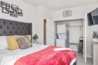 Beautiful 1-Bedroom Apartment@Walk to Uptown@Fast WiFi@In-Unit W/D - Apartemen