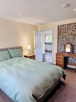 Charming 2BD Country Bungalow on Working Farm in Kent Countryside - キッチン