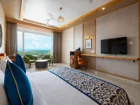 Grand Continent Morjim Hotels in Morjim