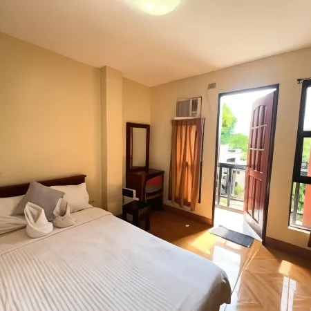 Manora Apartment