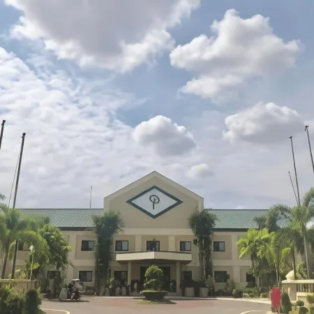 Luisita Central Park Hotel