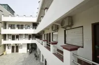 Hotel Atlantic- 500 M from Alwar Bus Stand - 3つ星