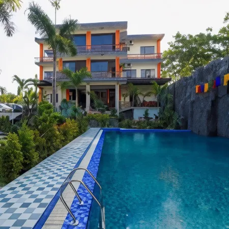 Grand Valonia Hotel Cafe & Park Jember