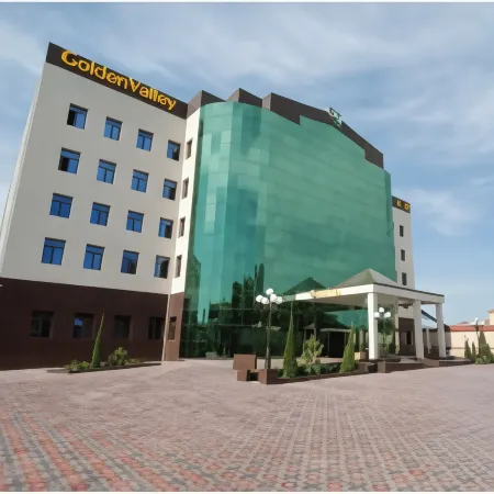 Golden Valley Hotel