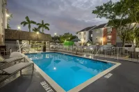 Candlewood Suites Miami Lakes by IHG - Pet friendly