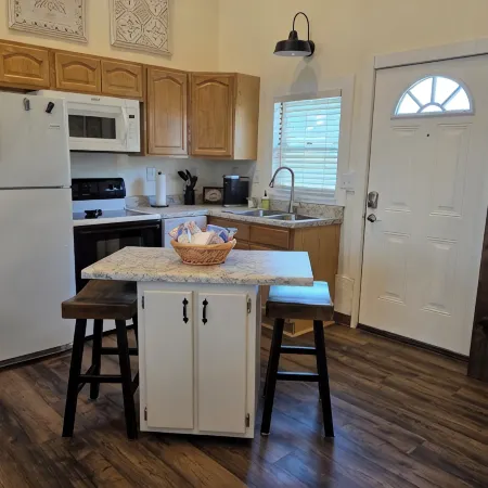Charming historic barn in New Market with WiFi and AC