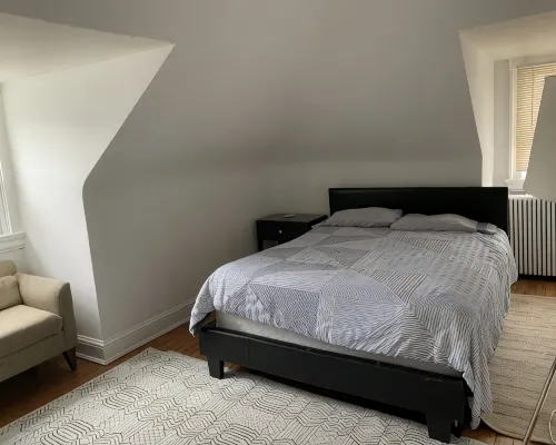 Attic Apartment in Leafy Roland Park Hotels near OXOXO Gallery