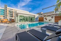 @ Marbella Lane - Sleek Corner Ocean View - Merinäköala