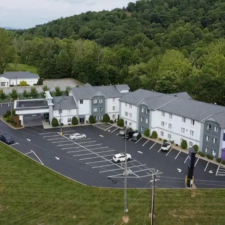 Spark Hotel Asheville East-Blue Ridge Pkwy Access