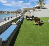 Beautiful House Vista Delfín Beach Front, with Pool