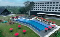 Aston Serang Hotel & Convention Center - Pool