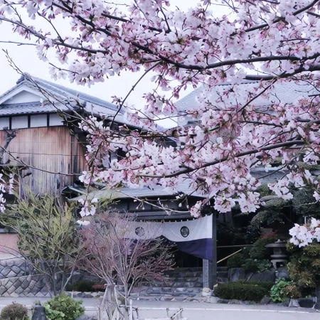 Hitomaru Kadan