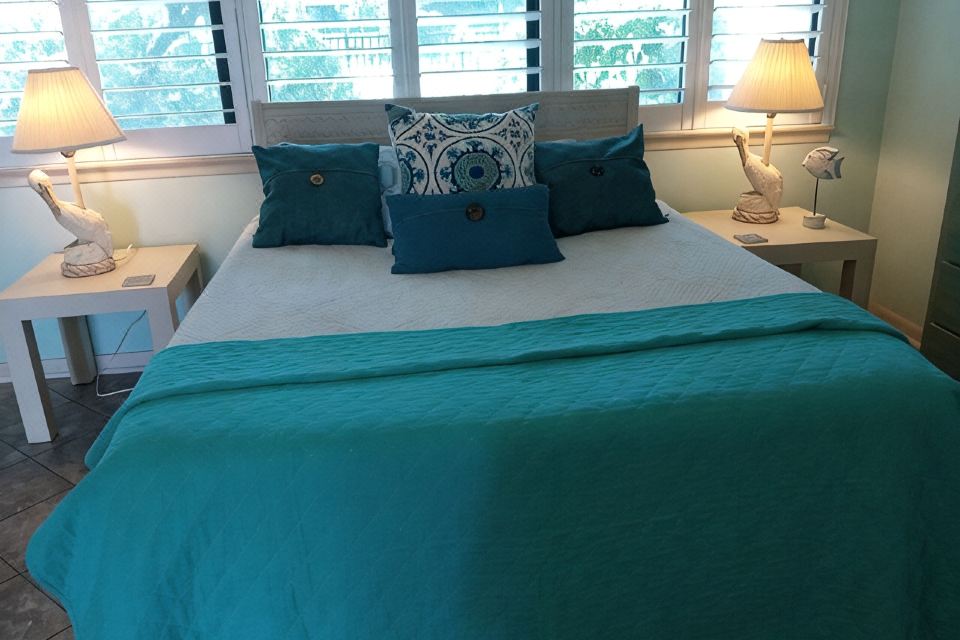 Photo 2 of 6