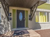 MKE 2 Bed W/ PKNG 15M Downtown - Condos