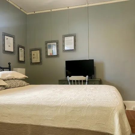 Lovely Uptown Mpls apartment!