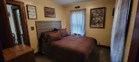 Nice home in downtown 1 block from theater - Homestays