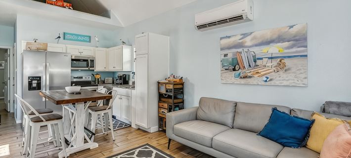 Castaway Tiny Home in Bon Secour near Bon Secour River, 8 miles to sportsplex Hotels in Baldwin County