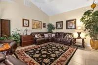 Paradise found! Private heated pool spa . 3700 sq ft of luxury on 2+ acres! - Uima-altaat
