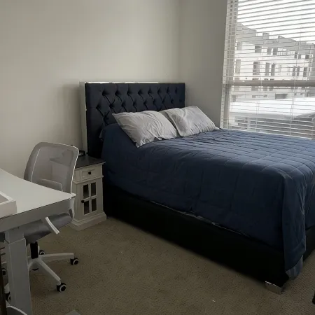Fully Furnished Apartment in Addison, walking distance to great Restaurants