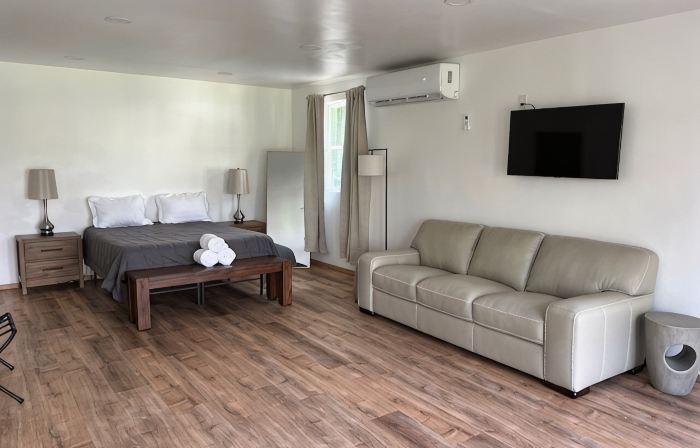 Nice Guest House with River Views