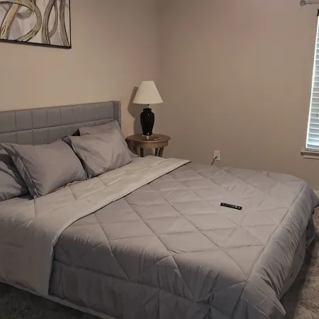 Larger 7+ Bed Home  With Movie Theater near SanAntonio & Randolph Air force base
