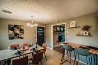 6 MINS to VT! Family & Kid Friendly 3BR/2.5BA Private Home with Huge Yard. - 4-Star