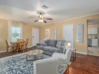 Bartow Oaks Oasis - Close to Downtown - Sleeps 7! Hotels in Bartow